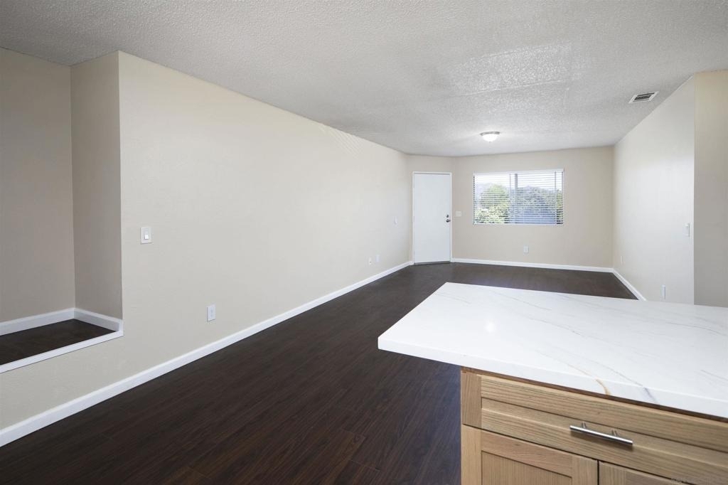 975 E Washington Ave - Photo 14