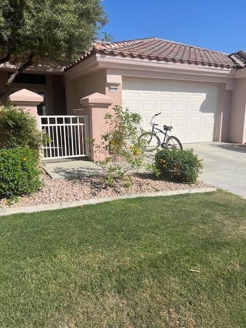 37736 Breeze Way - Photo 0