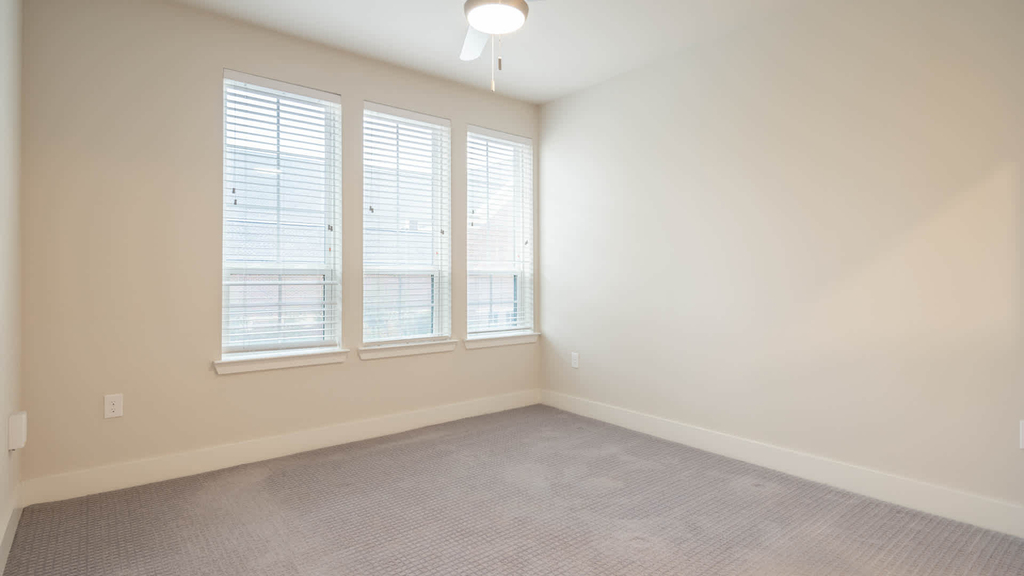 8455 Grace St - Photo 21