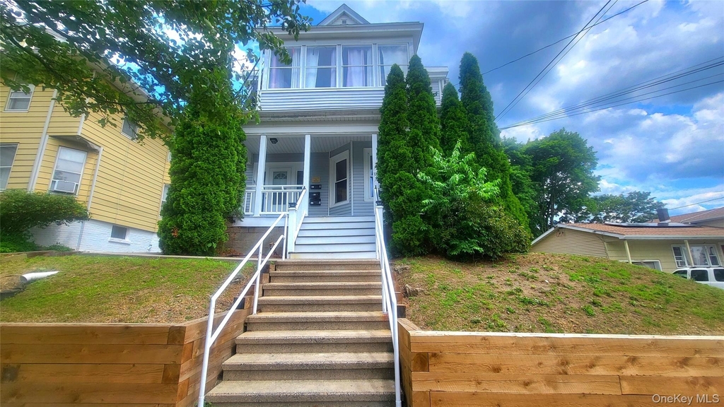 37 Roosevelt Avenue - Photo 1