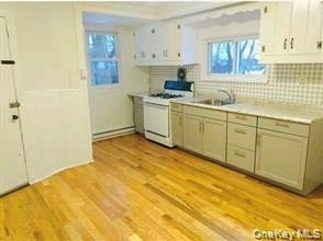 37 Roosevelt Avenue - Photo 1