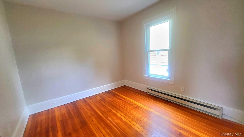 37 Roosevelt Avenue - Photo 18