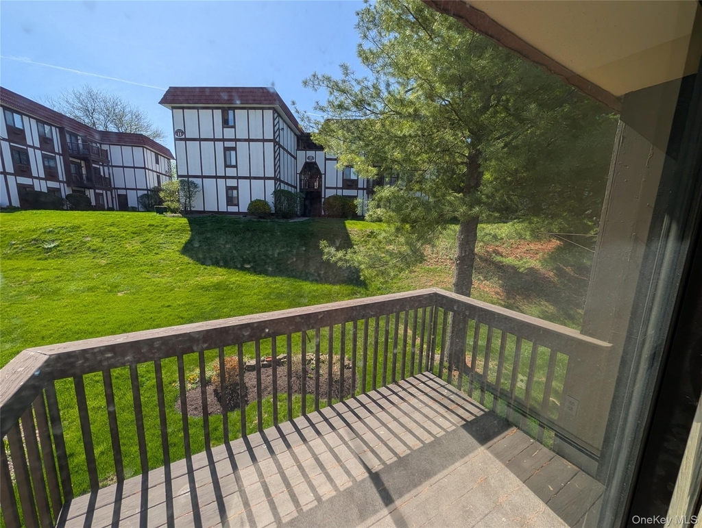 9 Loudon Drive - Photo 18