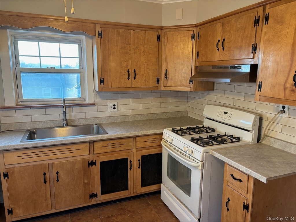 82 Putnam Avenue - Photo 5