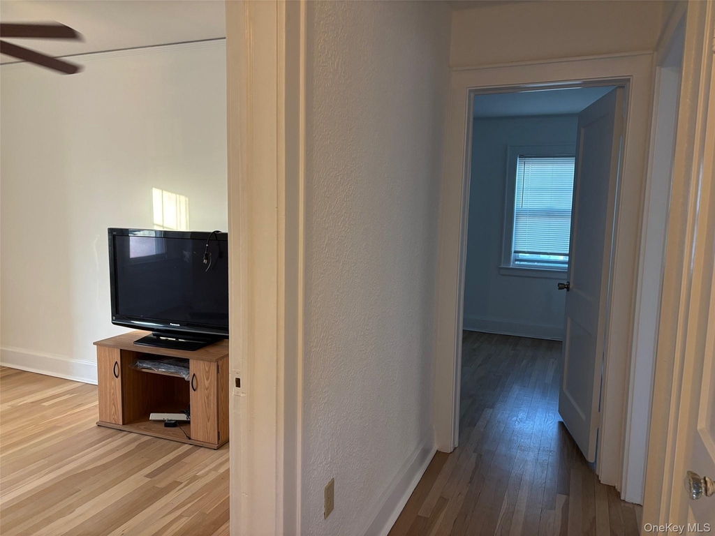 82 Putnam Avenue - Photo 9
