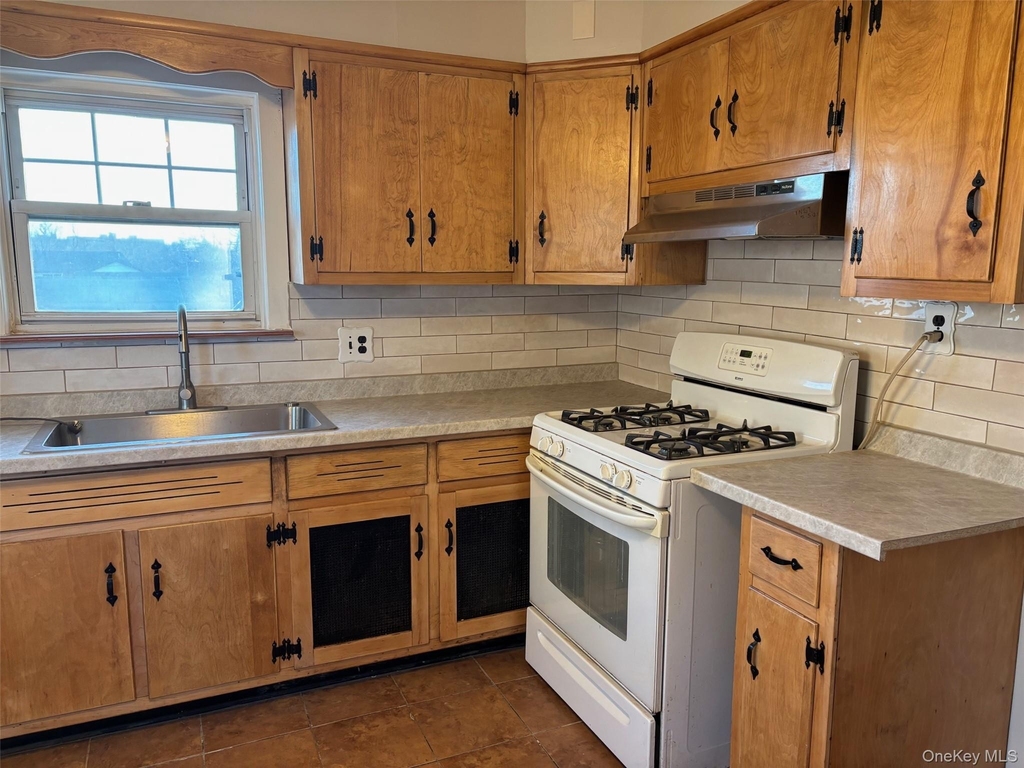 82 Putnam Avenue - Photo 6