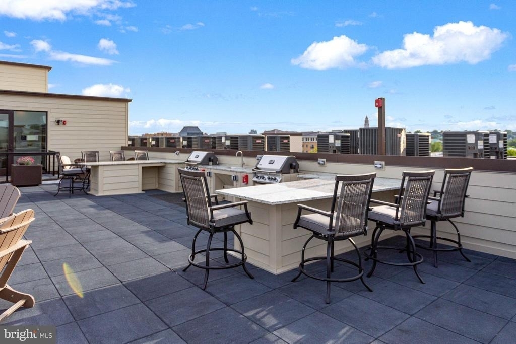 701 N Henry Street - Photo 40