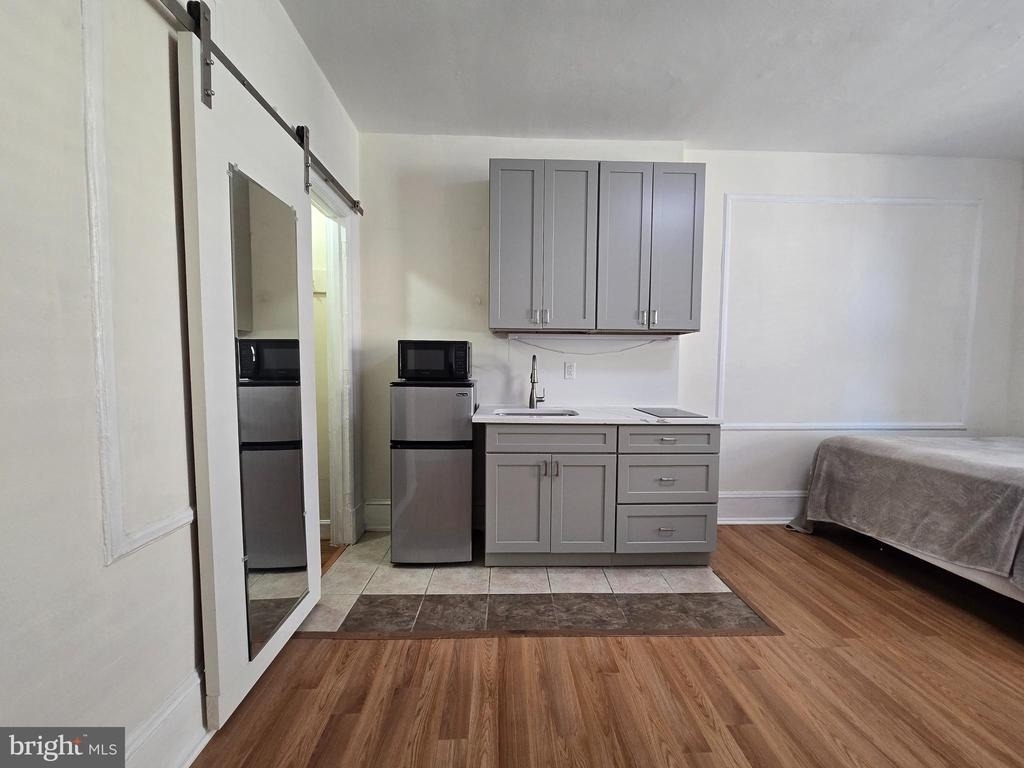 1324 Locust Street - Photo 4