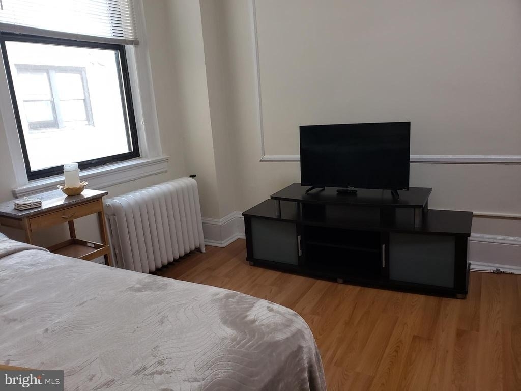 1324 Locust Street - Photo 9