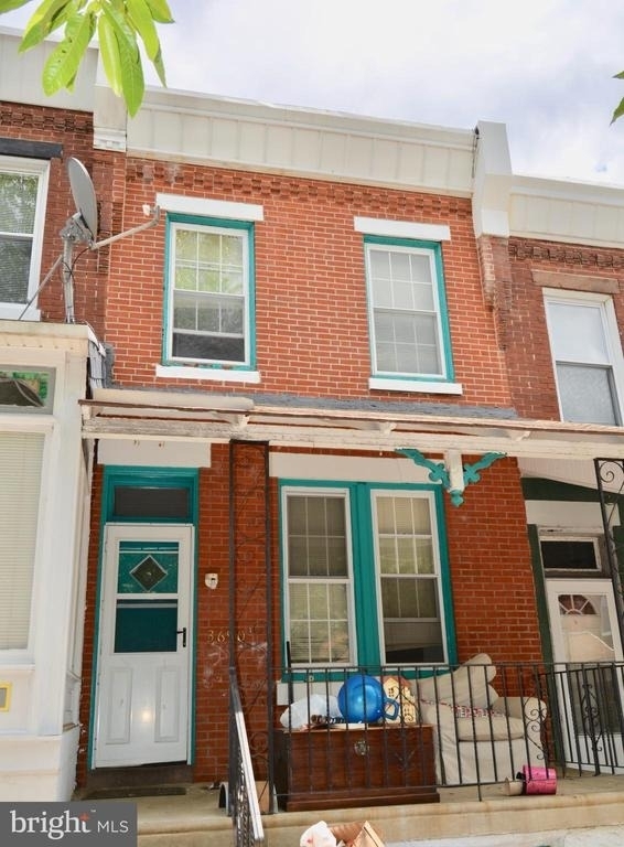 3690 Eveline Street - Photo 0