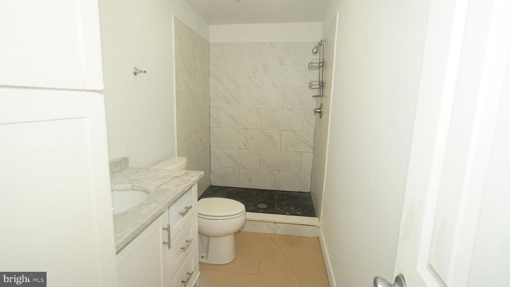 1921 W Diamond Street - Photo 6