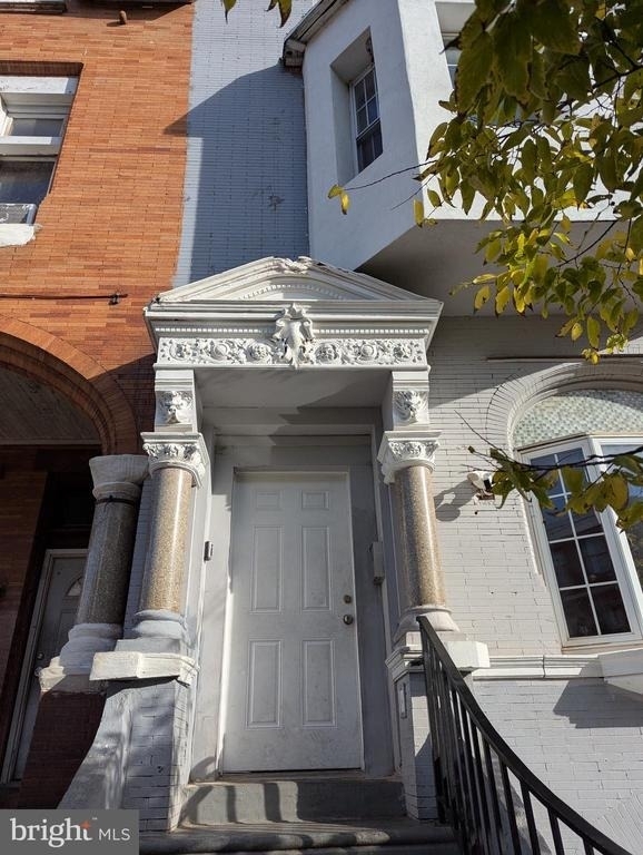 1921 W Diamond Street - Photo 3