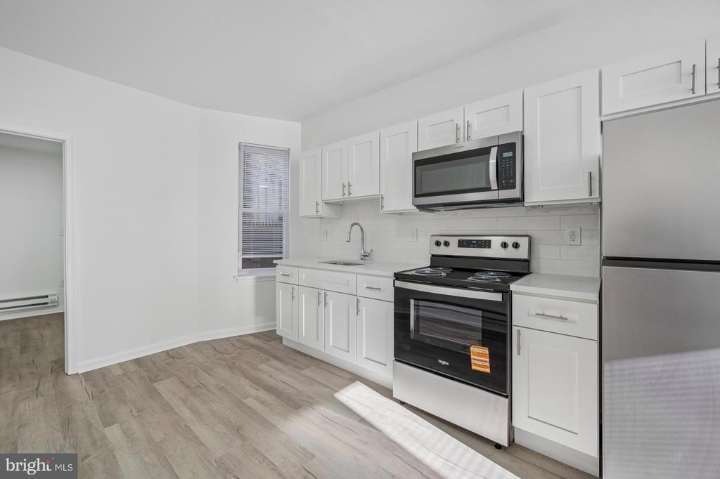 2964 N Taylor Street - Photo 2