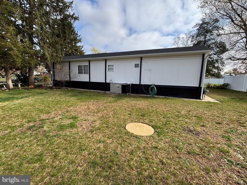 601 Sherwood Place - Photo 13