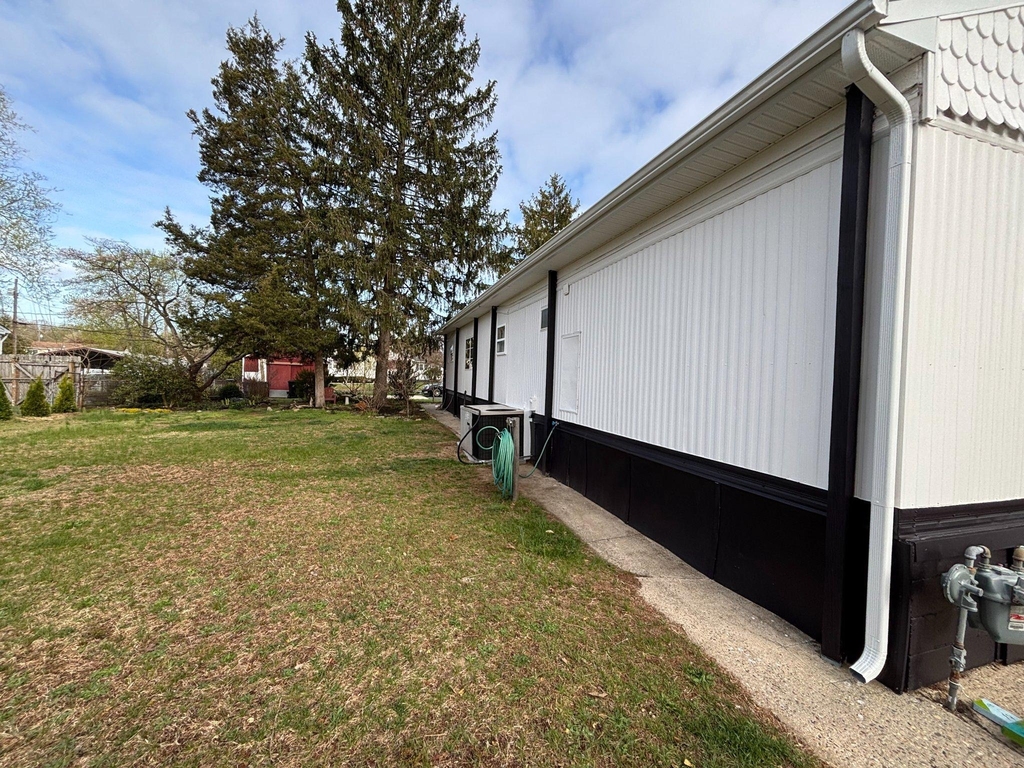 601 Sherwood Place - Photo 12