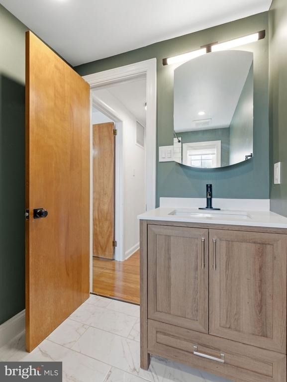 411 Chapel Ave E - Photo 20