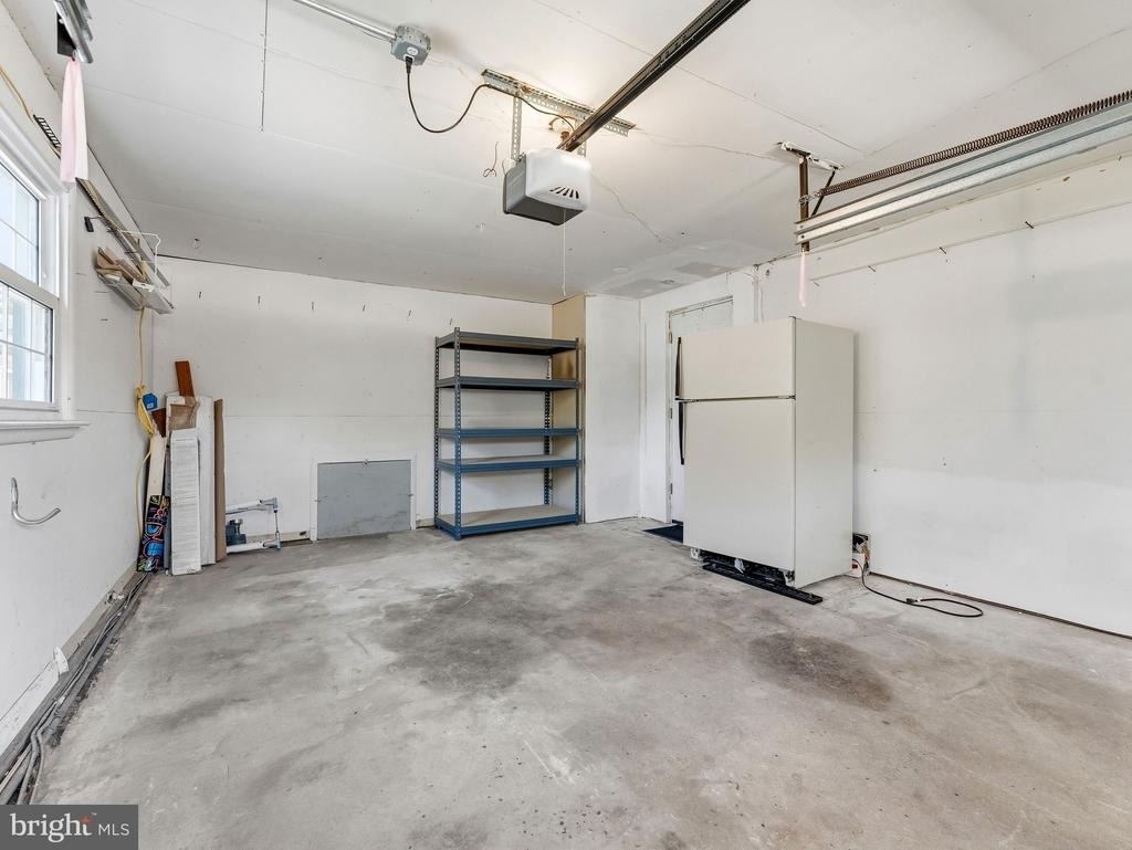 411 Chapel Ave E - Photo 24