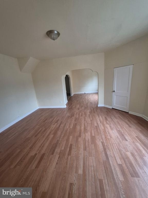 1245 Empire Avenue - Photo 3