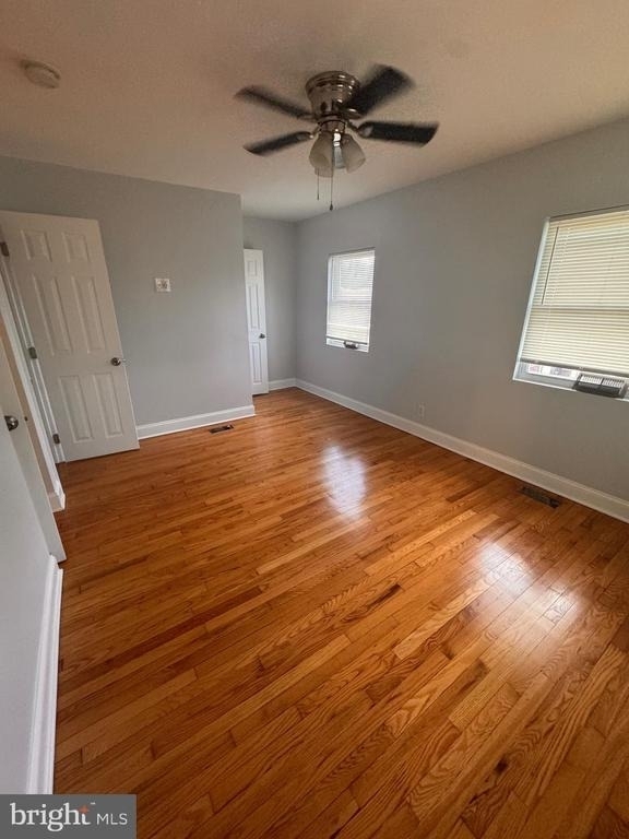 5200 Ready Avenue - Photo 4