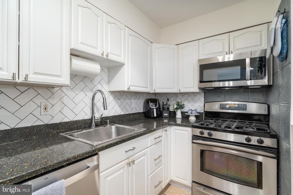 1245 13th Street Nw - Photo 5