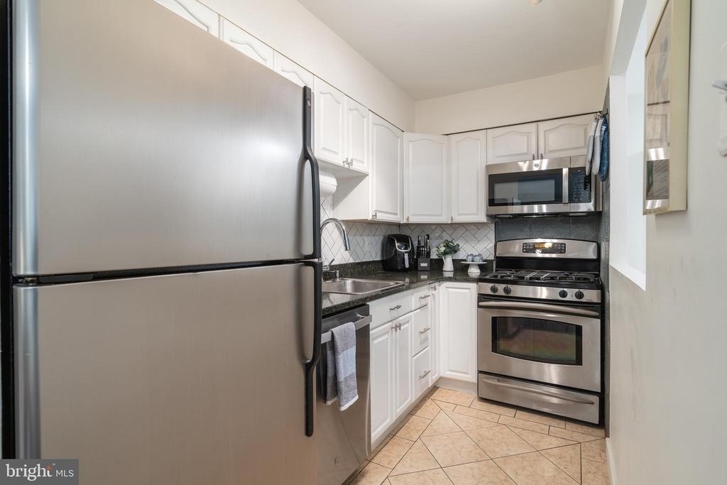 1245 13th Street Nw - Photo 4