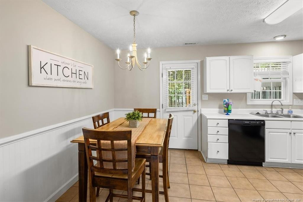 421 Cityview Lane - Photo 2