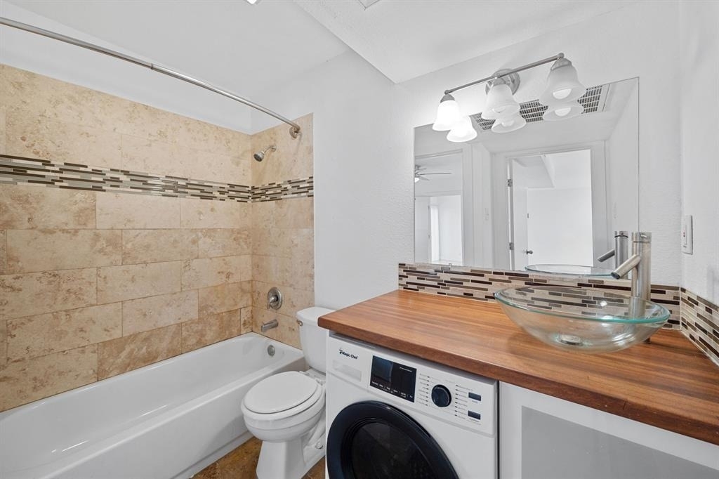 1313 E 52nd St - Photo 7