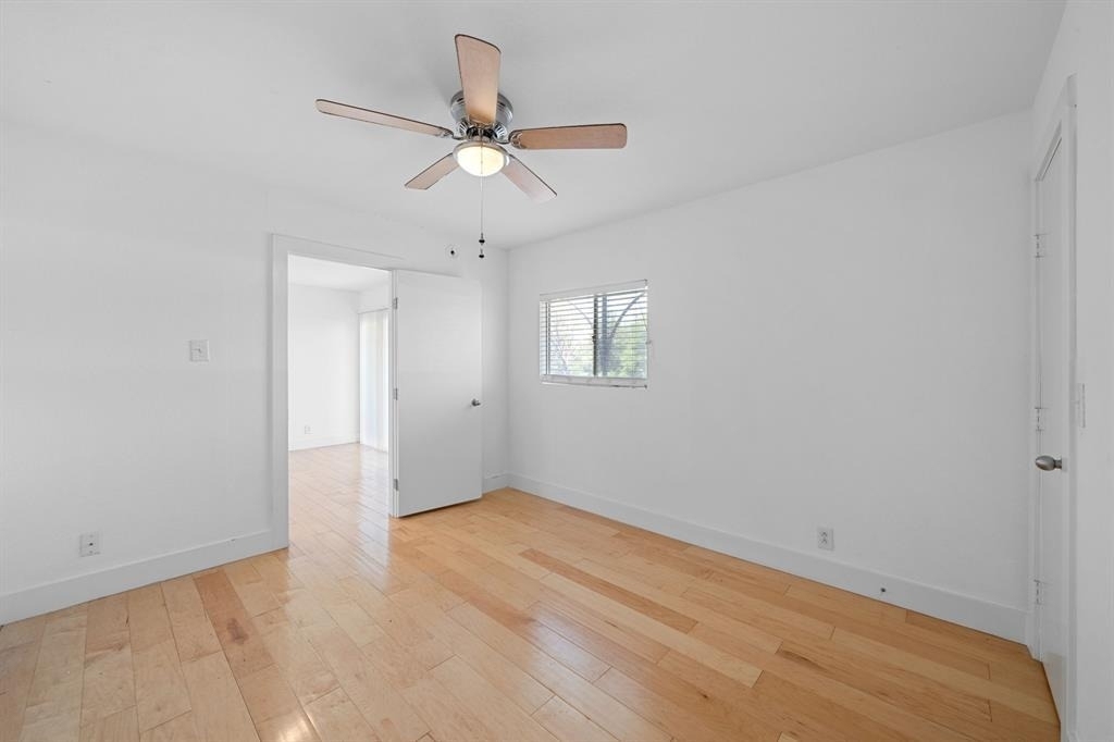 1313 E 52nd St - Photo 8