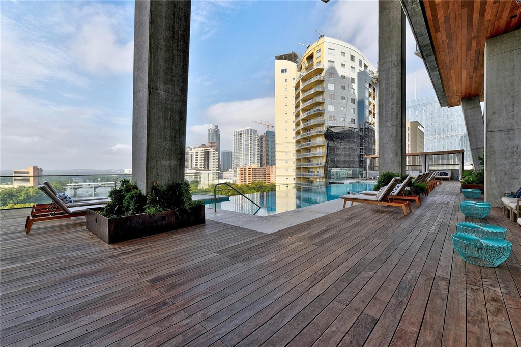 70 Rainey St - Photo 21