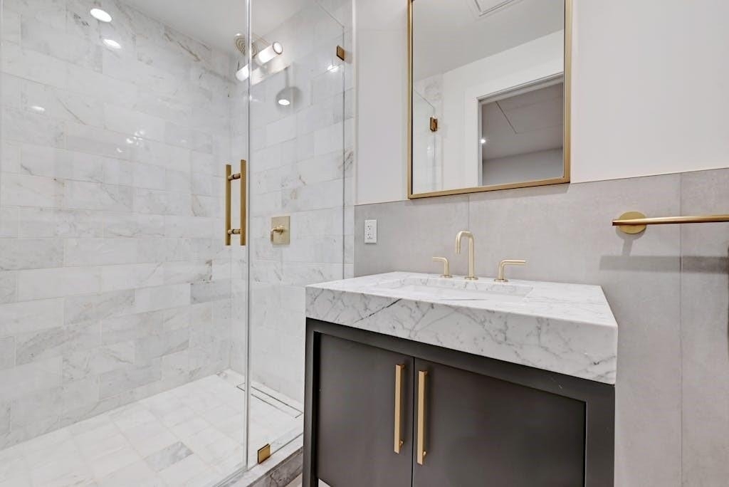 70 Rainey St - Photo 18