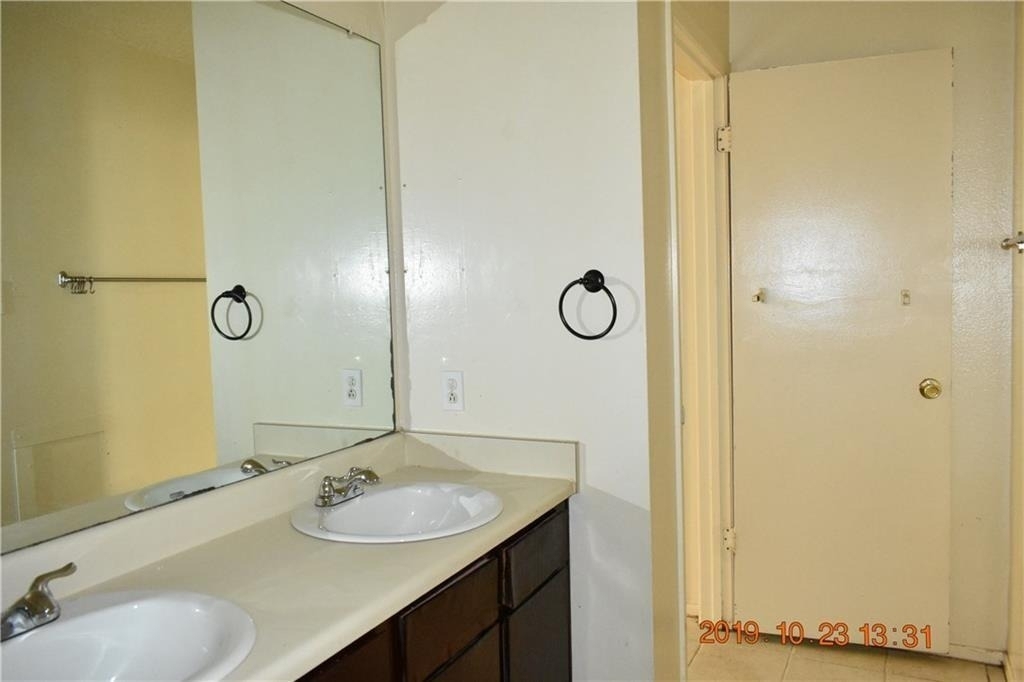 1908 West Loop - Photo 8