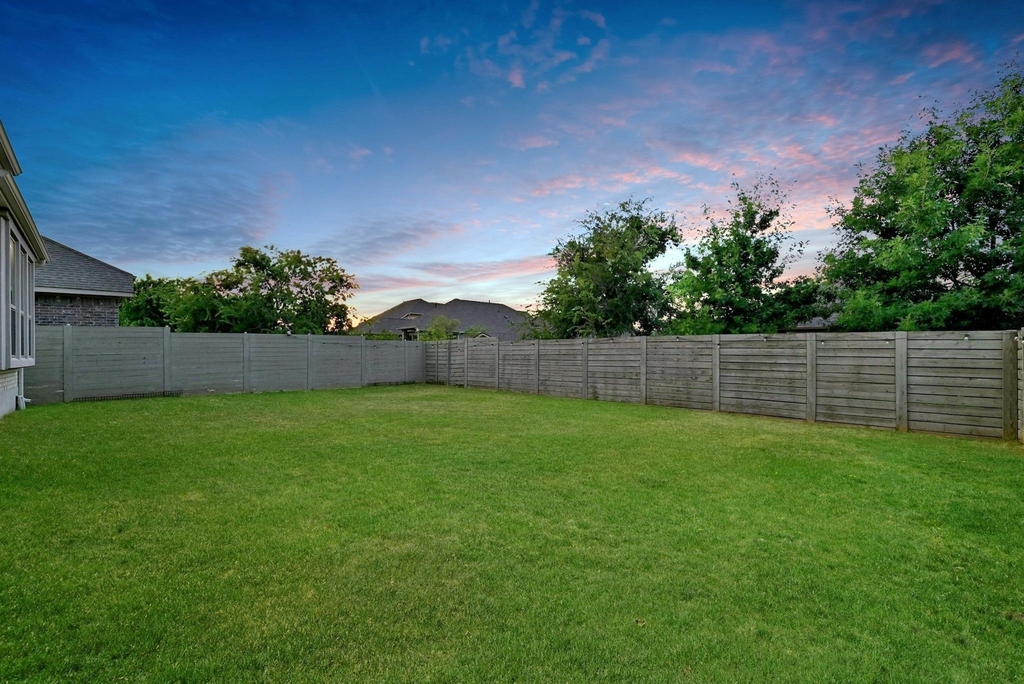 204 Belford St - Photo 12