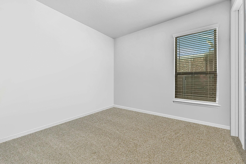 204 Belford St - Photo 14