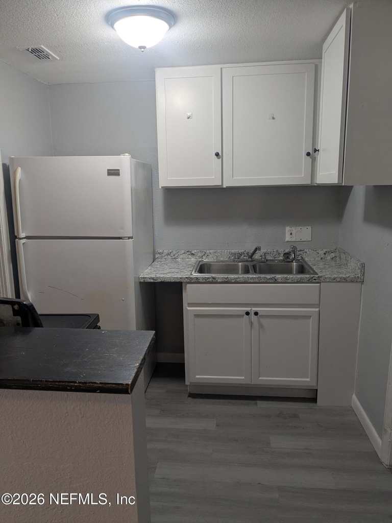 1834 Meharry Avenue - Photo 5