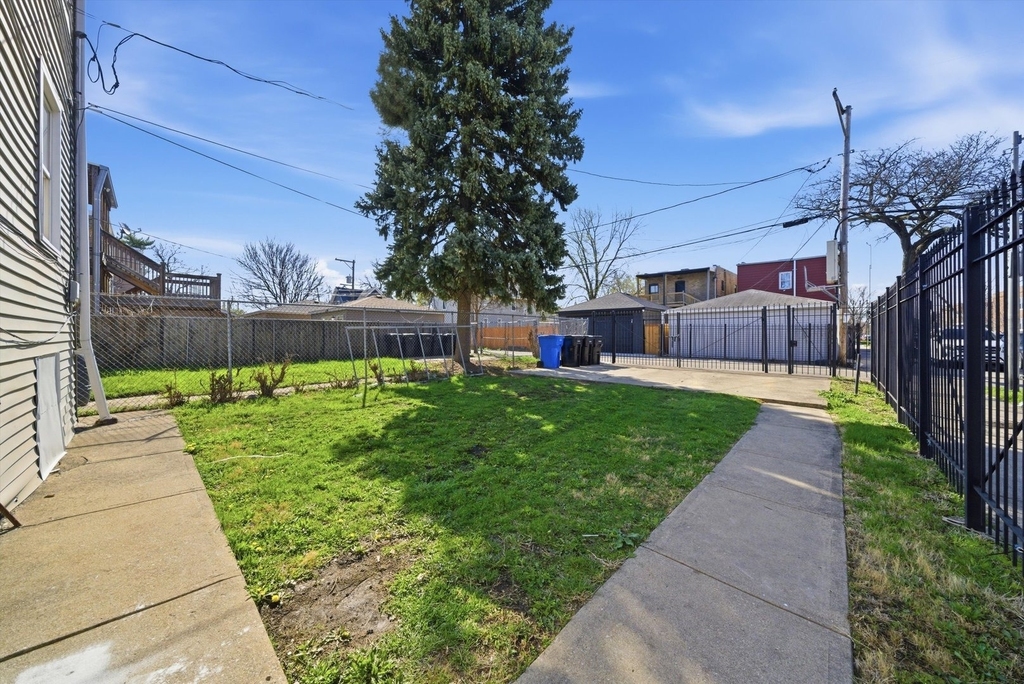 4957 W Superior Street - Photo 13