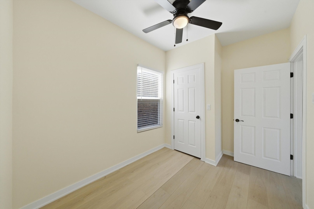 4957 W Superior Street - Photo 5
