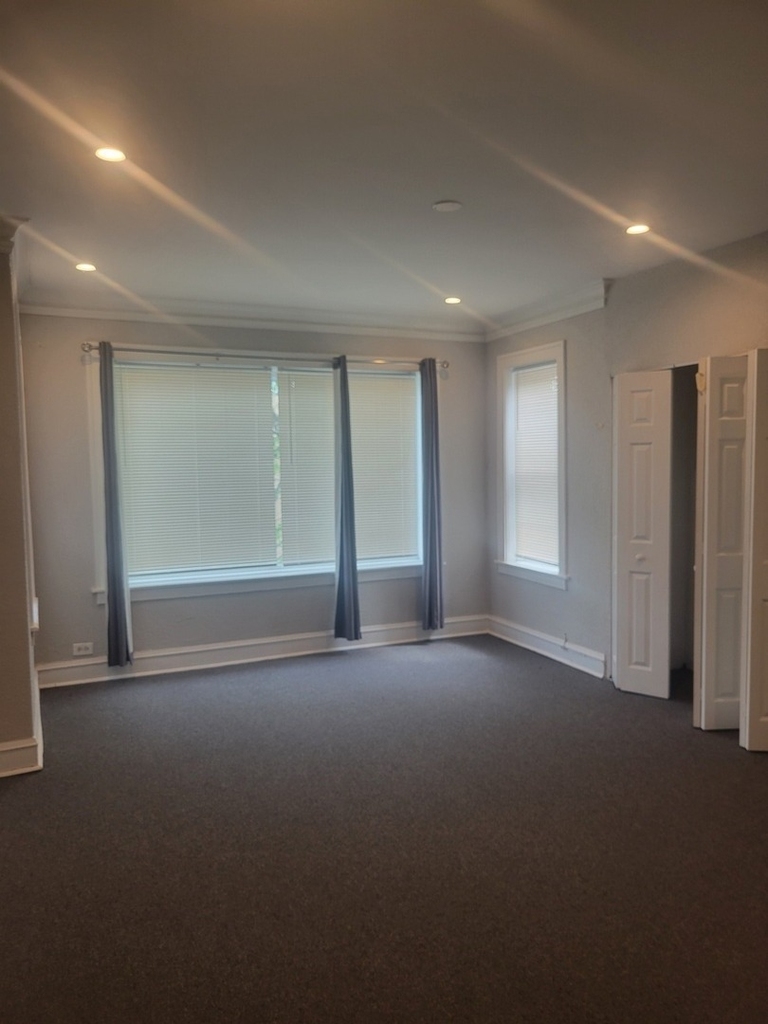 7918 S Essex Avenue - Photo 1