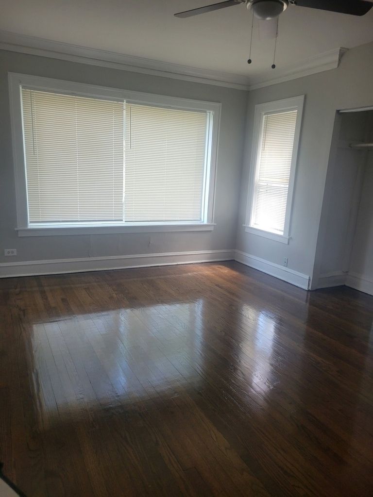 7918 S Essex Avenue - Photo 1