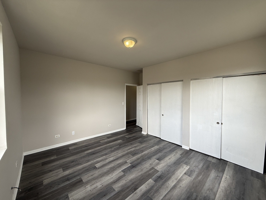7952 S Carpenter Street - Photo 10