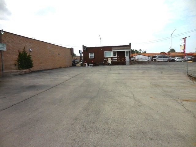 6657 W 111th Street - Photo 0