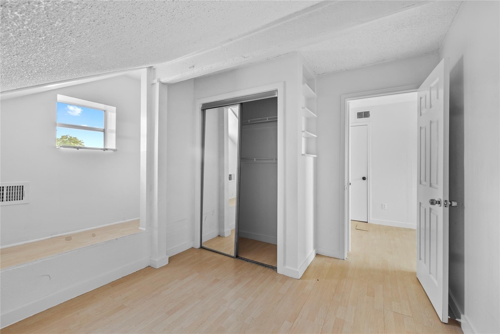 6327 Lynkat Lane - Photo 24