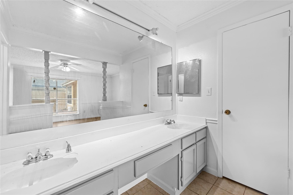 6327 Lynkat Lane - Photo 16