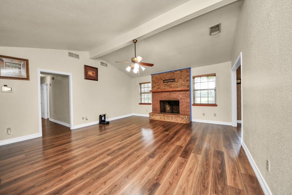 8407 Kirchner Road - Photo 3