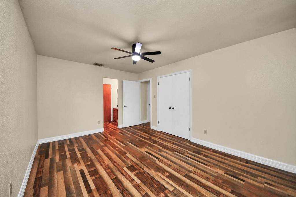 8407 Kirchner Road - Photo 22