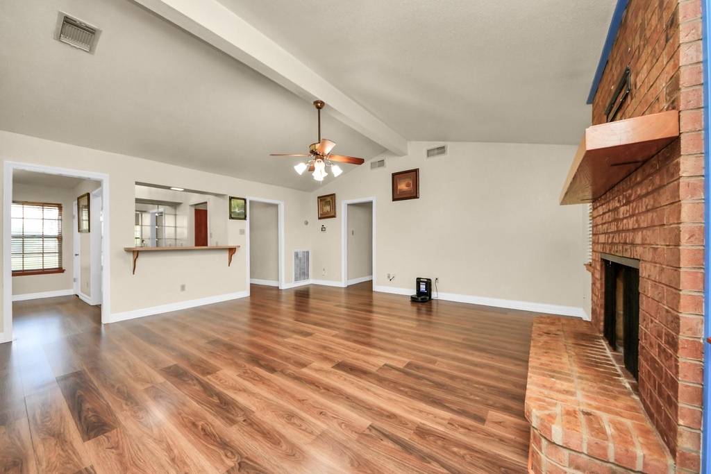 8407 Kirchner Road - Photo 4