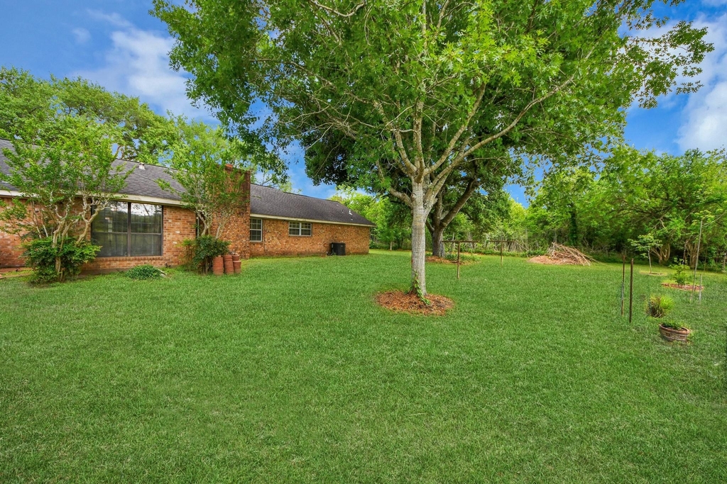 8407 Kirchner Road - Photo 32