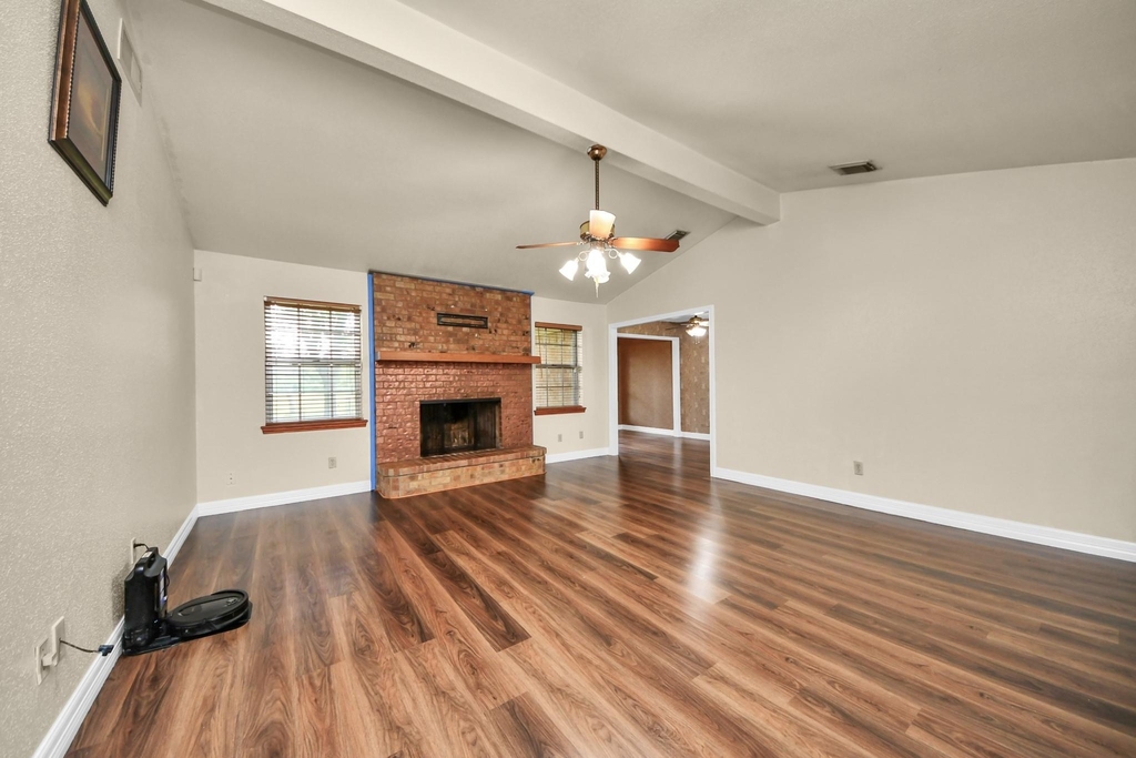 8407 Kirchner Road - Photo 5