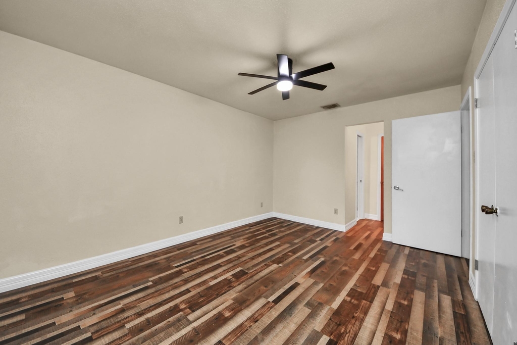 8407 Kirchner Road - Photo 21