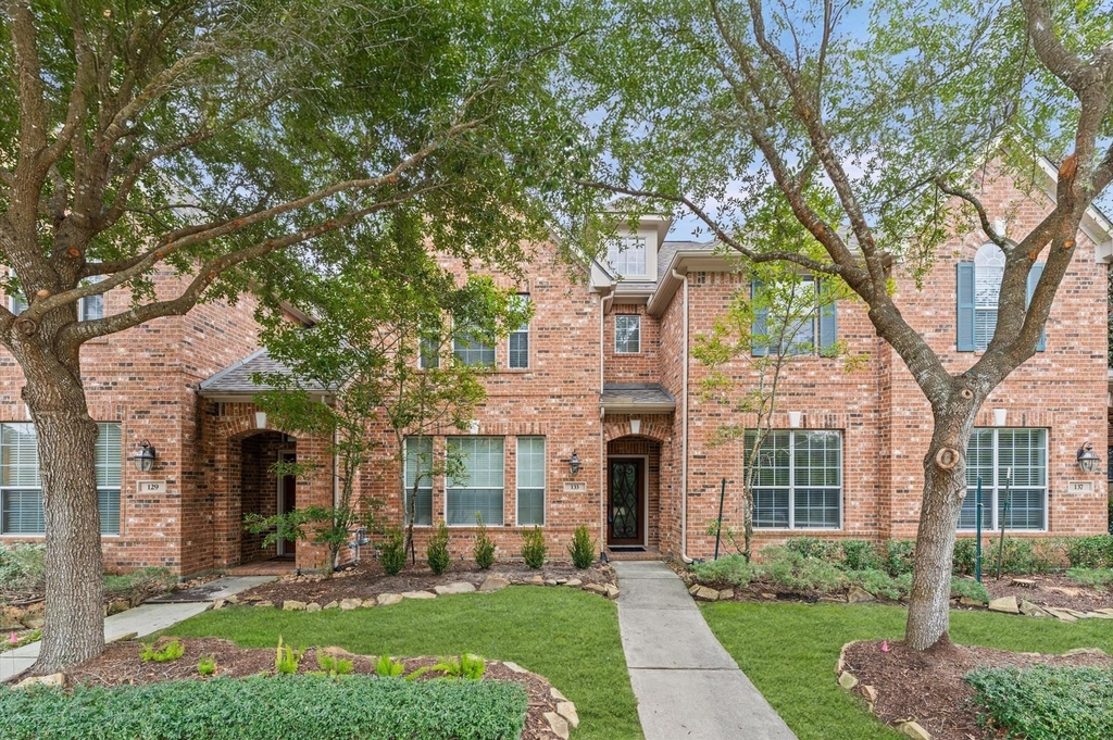 133 E Montfair Boulevard - Photo 1