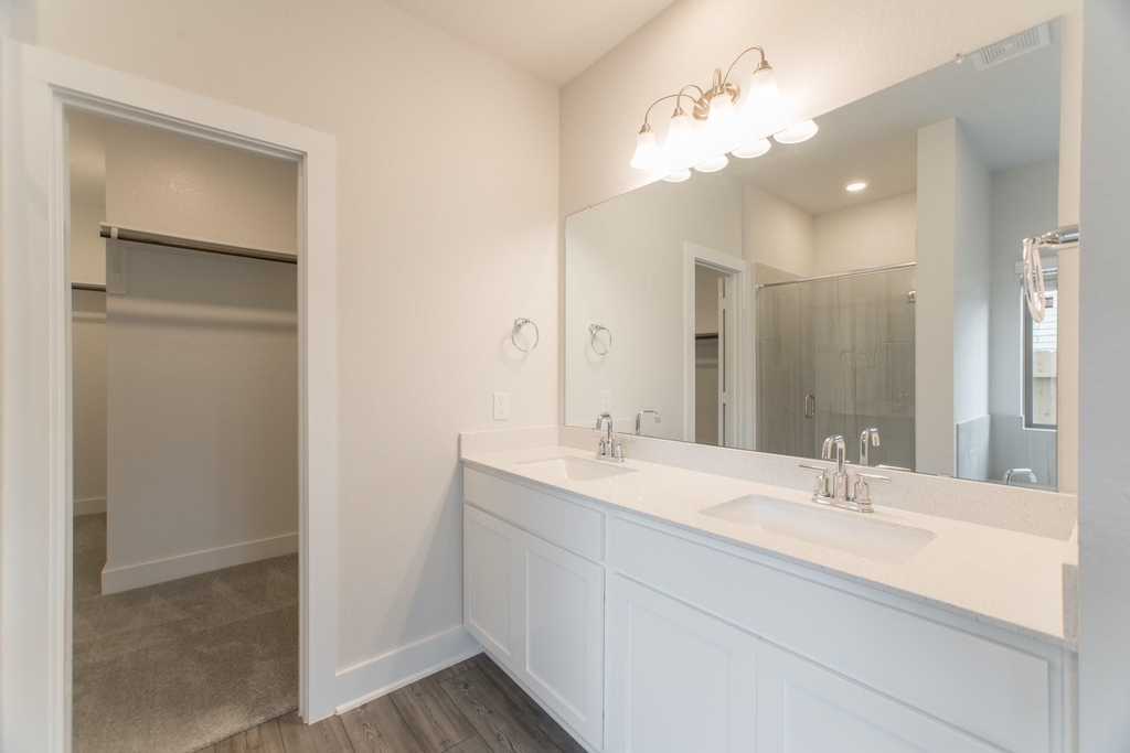 10539 Preserve Way - Photo 15